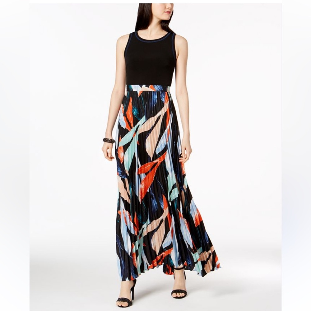 Vince Camuto solid& pleated maxi dress, size 4p, new